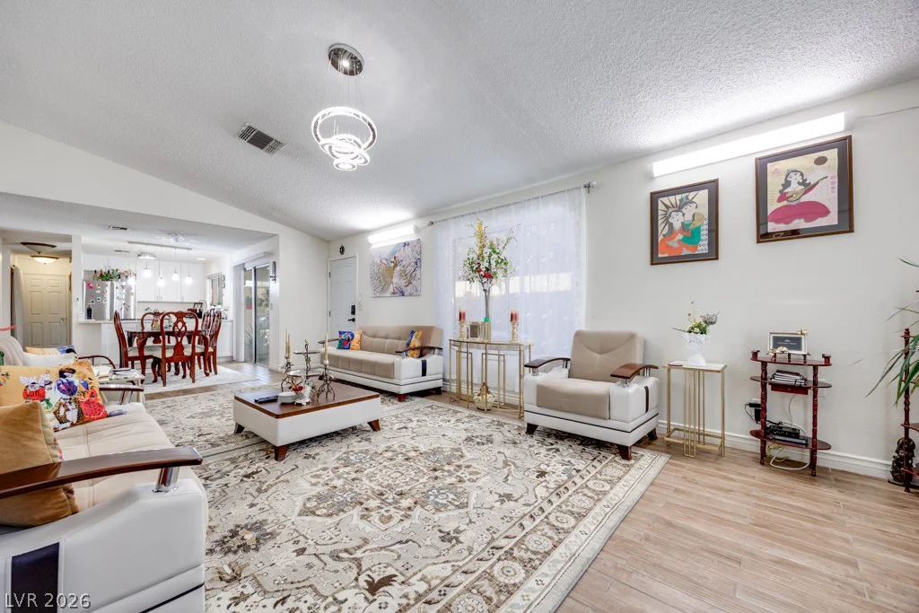 7304 Empress, Las Vegas, NV 89147