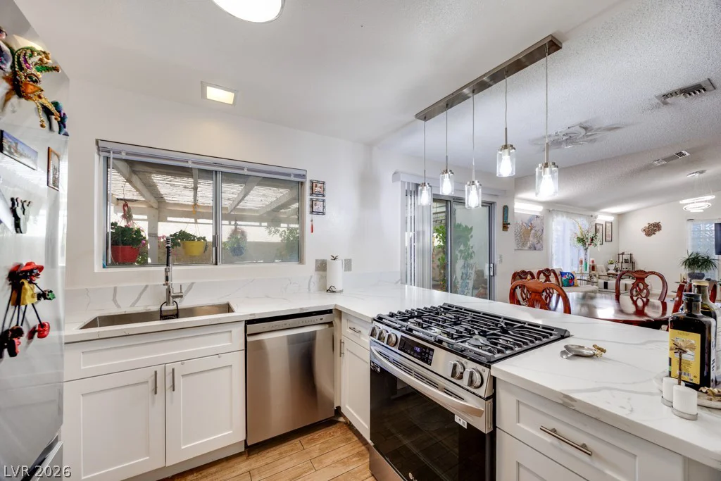 7304 Empress, Las Vegas, NV 89147