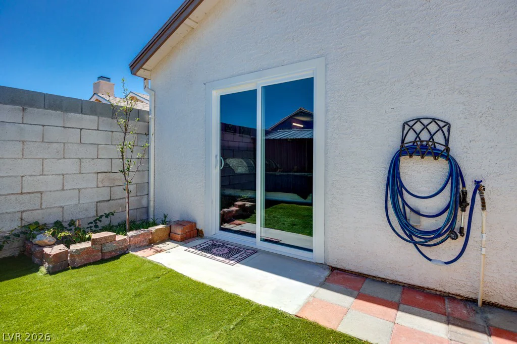 7304 Empress, Las Vegas, NV 89147