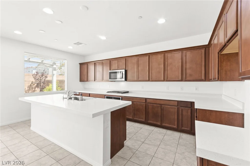 528 Sunny Pointe, Henderson, NV 89011