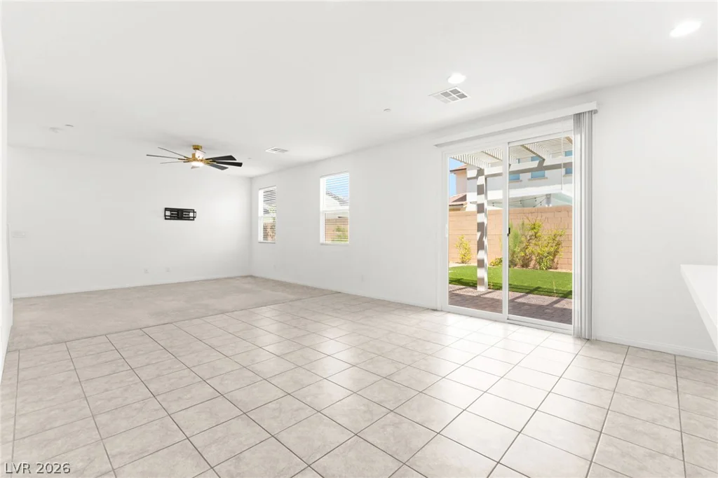 528 Sunny Pointe, Henderson, NV 89011