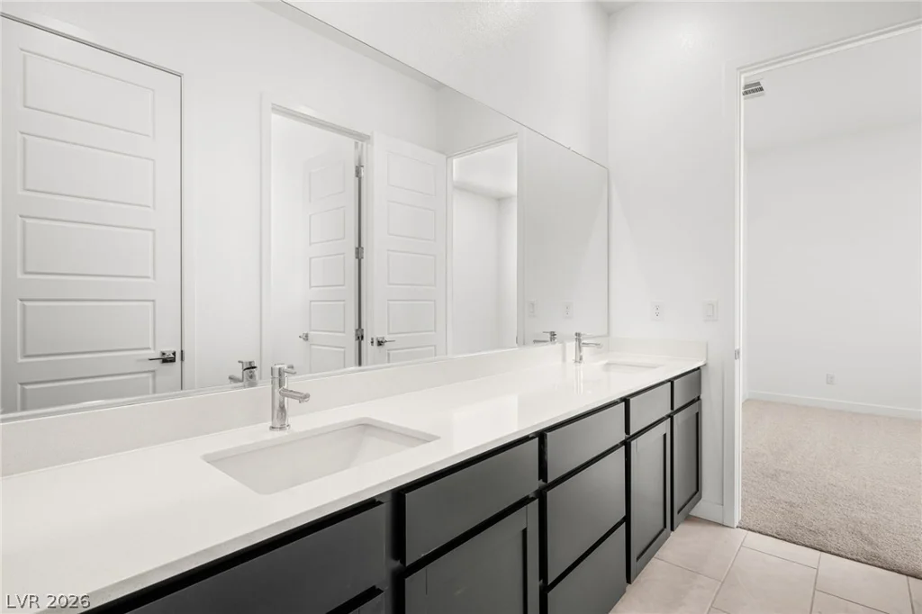 10142 Diana Summit, Las Vegas, NV 89143