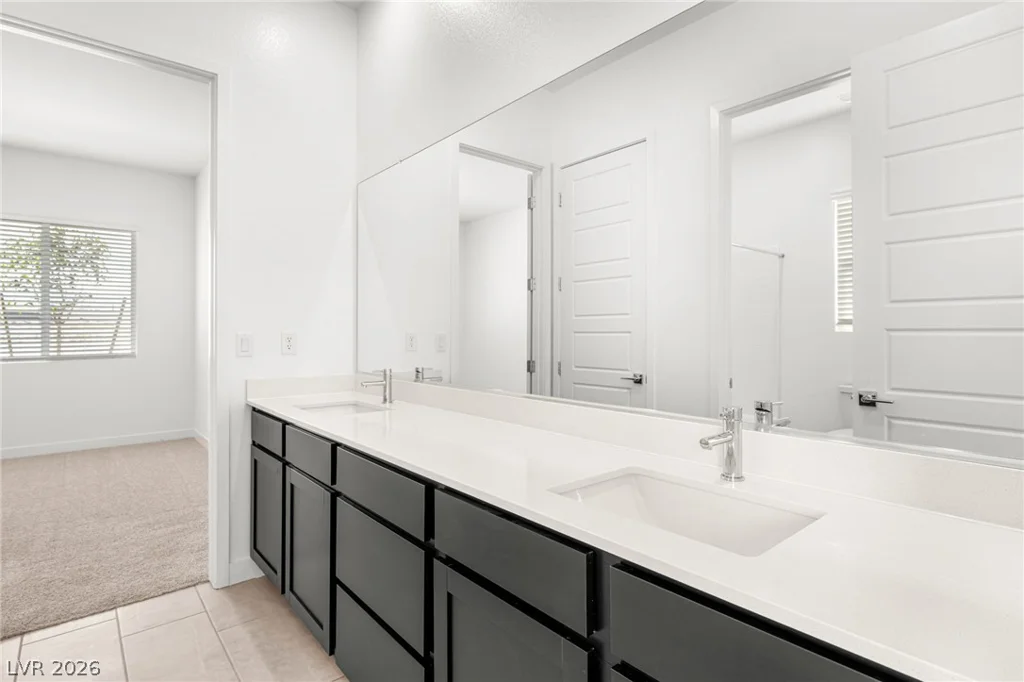 10142 Diana Summit, Las Vegas, NV 89143