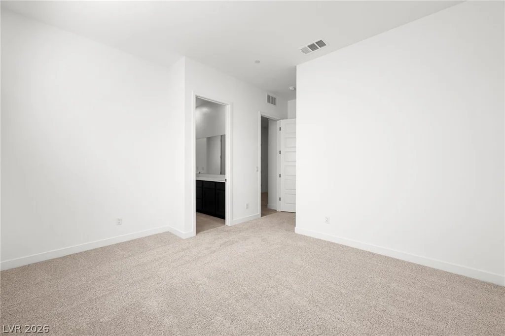 10142 Diana Summit, Las Vegas, NV 89143