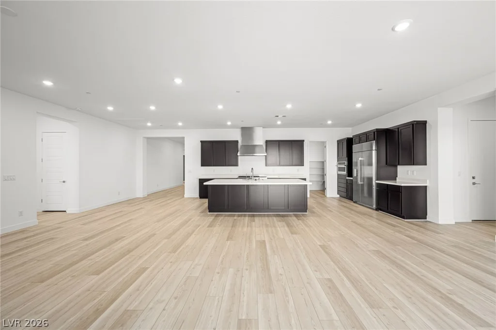 10142 Diana Summit, Las Vegas, NV 89143