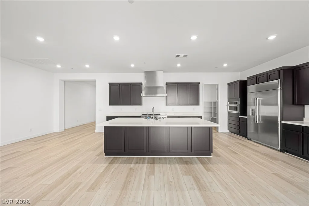 10142 Diana Summit, Las Vegas, NV 89143