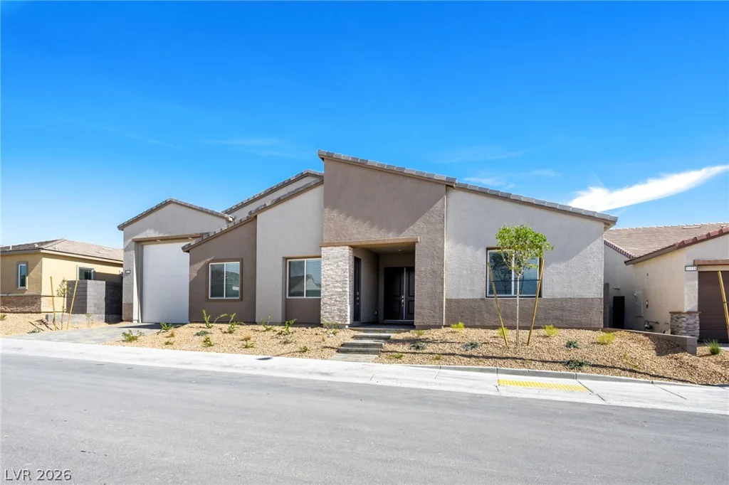 10142 Diana Summit, Las Vegas, NV 89143