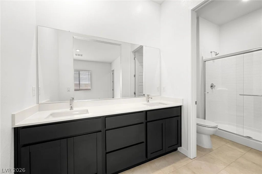 10142 Diana Summit, Las Vegas, NV 89143