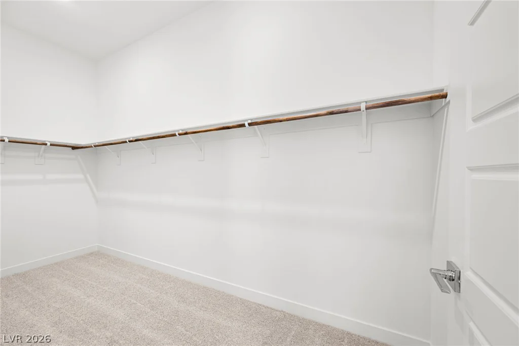 10142 Diana Summit, Las Vegas, NV 89143