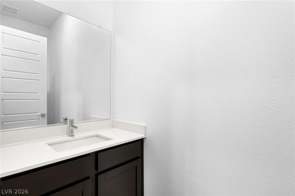10142 Diana Summit, Las Vegas, NV 89143