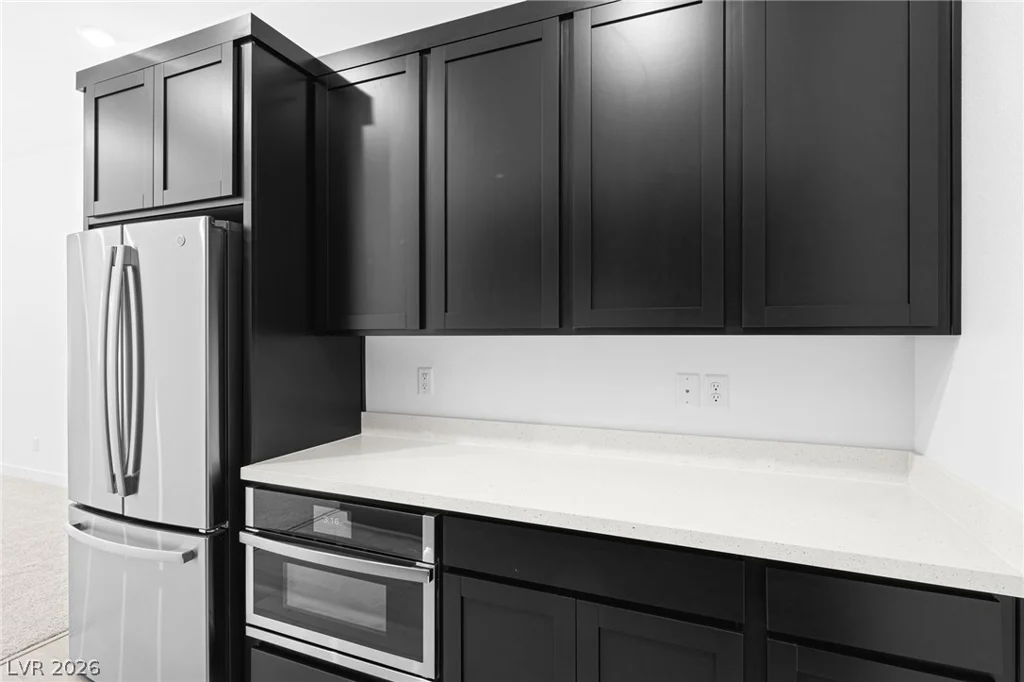 10142 Diana Summit, Las Vegas, NV 89143