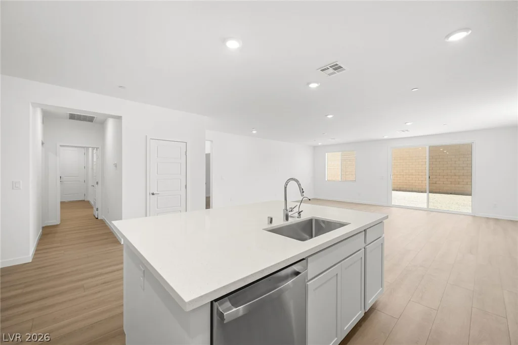 10886 Lewis Pointe, Las Vegas, NV 89166