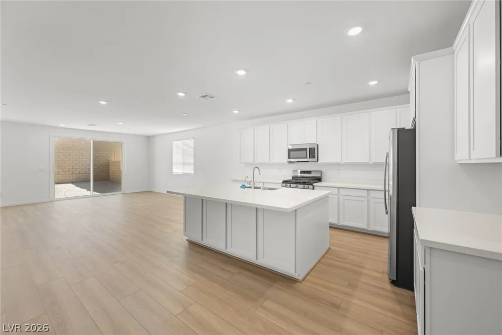 10886 Lewis Pointe, Las Vegas, NV 89166