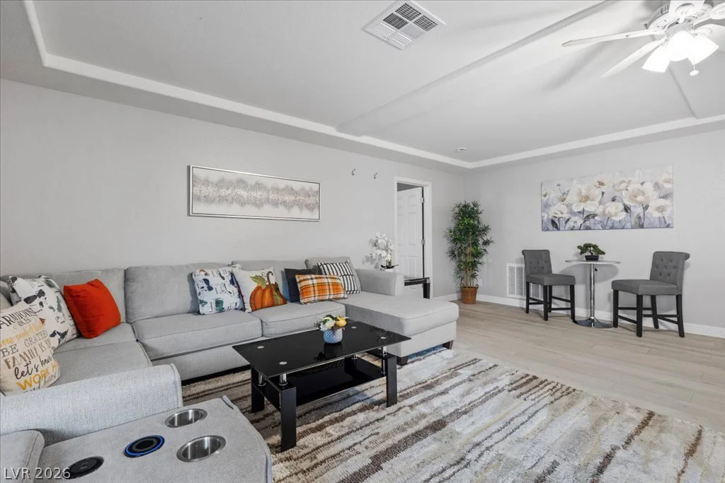 5493 Ledgewood Creek, Las Vegas, NV 89141