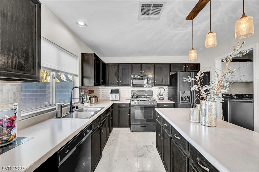 6320 Winter Valley, Las Vegas, NV 89130