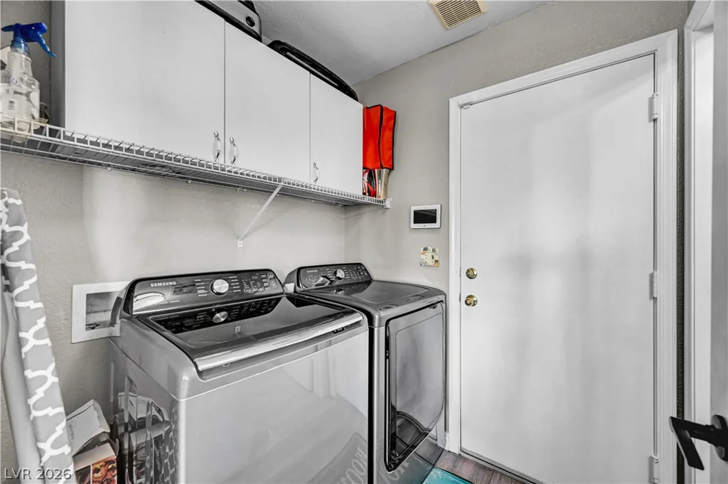 6320 Winter Valley, Las Vegas, NV 89130