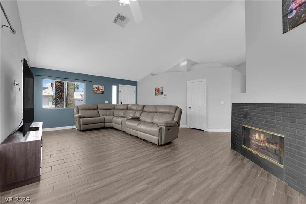 7729 White Grass, Las Vegas, NV 89131