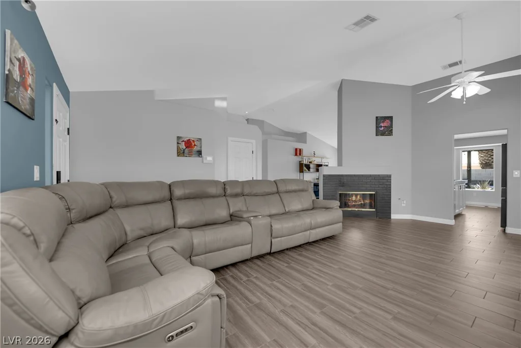 7729 White Grass, Las Vegas, NV 89131