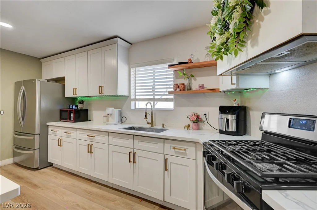 2124 Kenneth, North Las Vegas, NV 89030