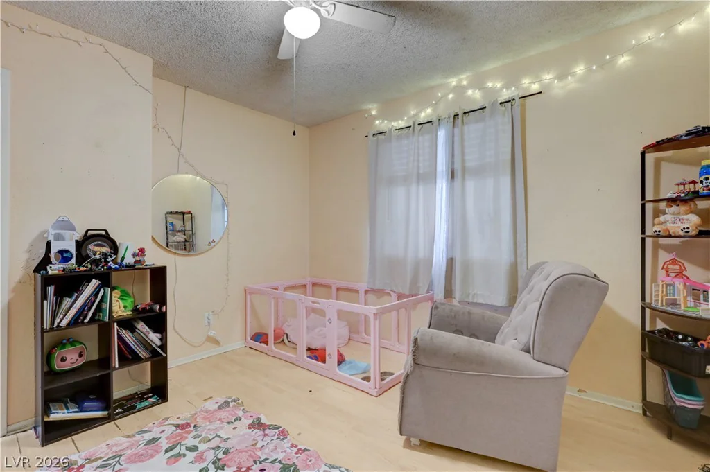 2124 Kenneth, North Las Vegas, NV 89030