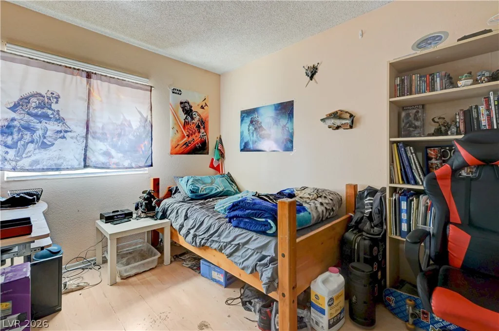 2124 Kenneth, North Las Vegas, NV 89030