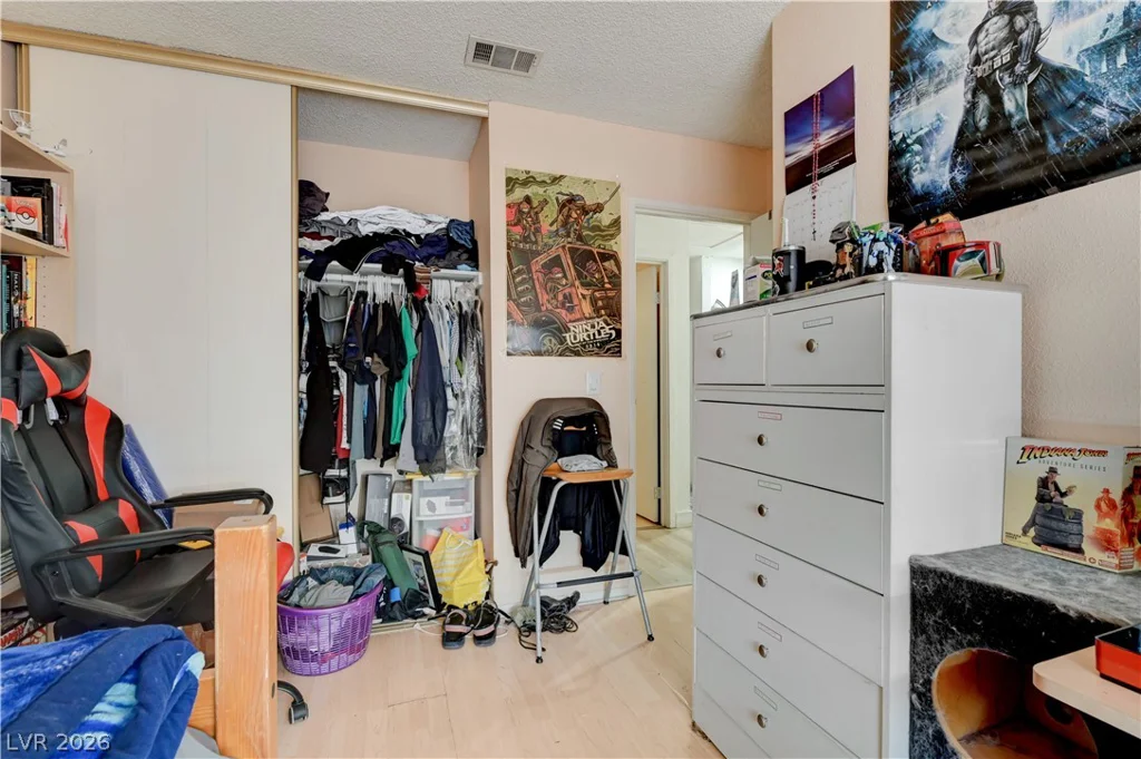 2124 Kenneth, North Las Vegas, NV 89030