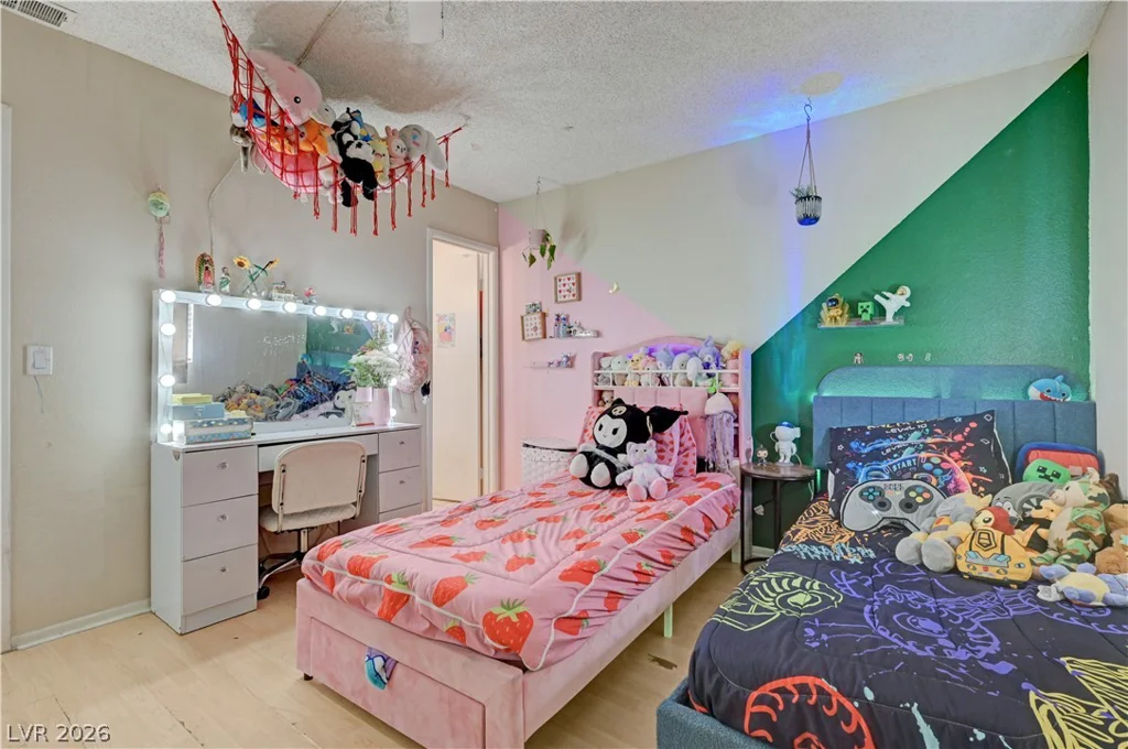 2124 Kenneth, North Las Vegas, NV 89030