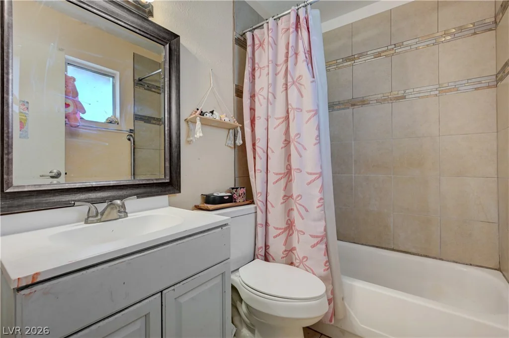 2124 Kenneth, North Las Vegas, NV 89030
