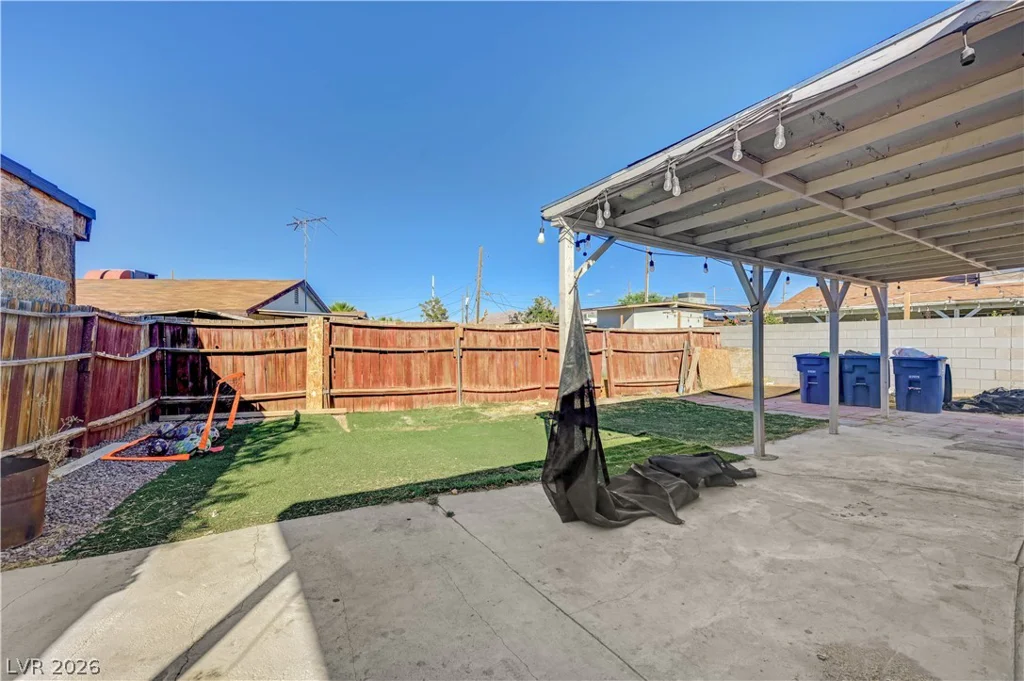 2124 Kenneth, North Las Vegas, NV 89030