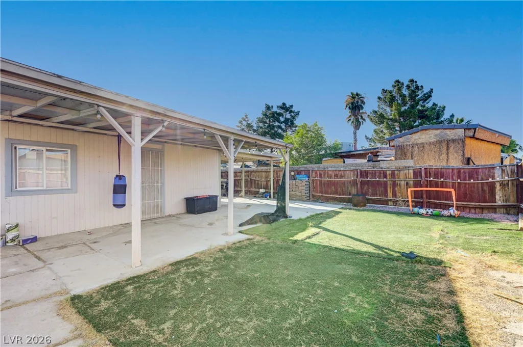 2124 Kenneth, North Las Vegas, NV 89030