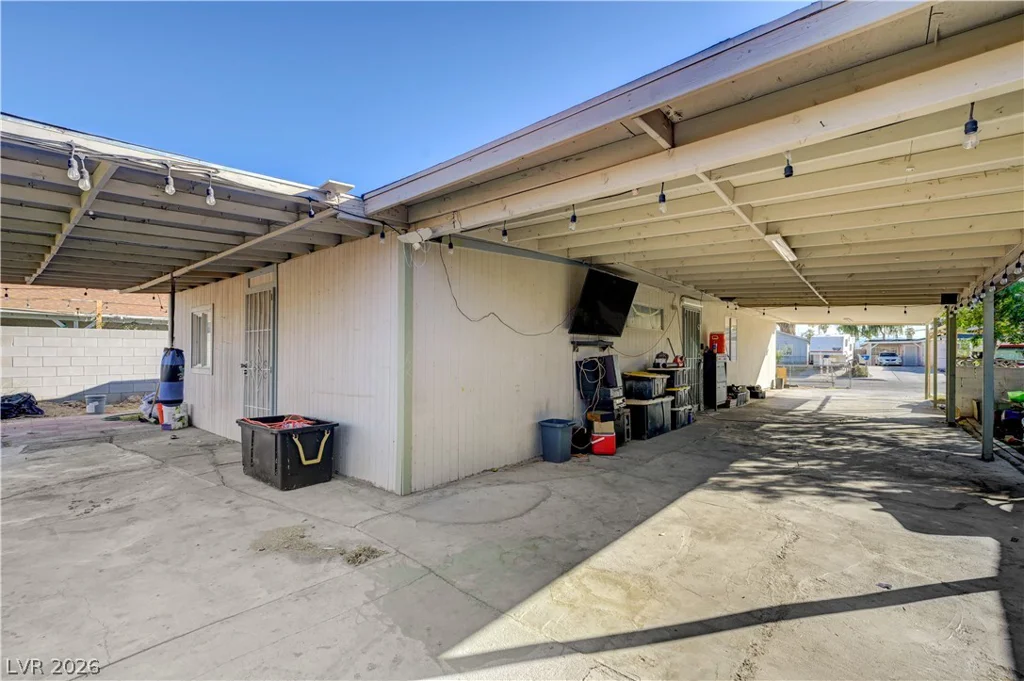 2124 Kenneth, North Las Vegas, NV 89030