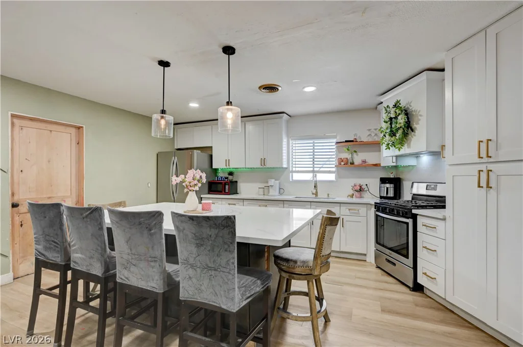 2124 Kenneth, North Las Vegas, NV 89030