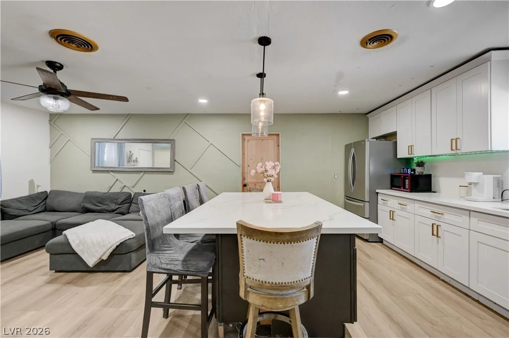 2124 Kenneth, North Las Vegas, NV 89030