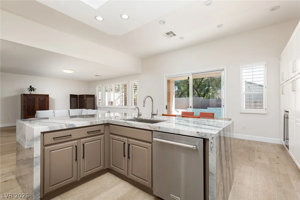 11000 Arbor Pine, Las Vegas, NV 89144