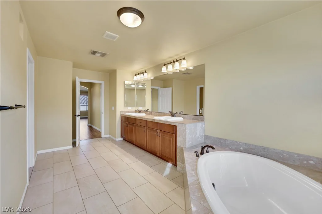 9728 Golden Thread, Las Vegas, NV 89141