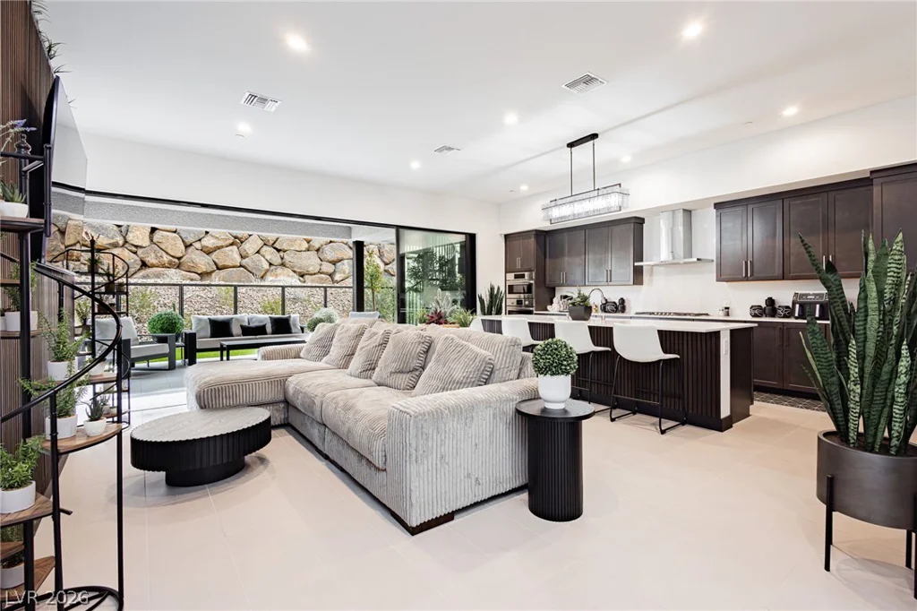 13 Promenade Isle, Henderson, NV 89011