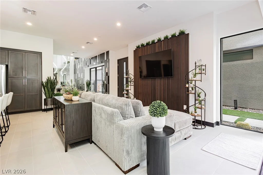 13 Promenade Isle, Henderson, NV 89011