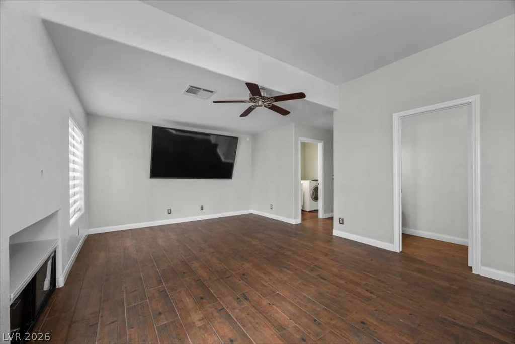 7882 Gilmore, Las Vegas, NV 89129