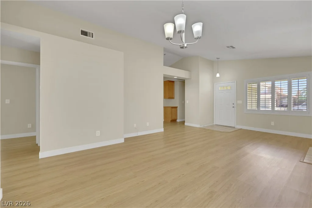 7664 Little Valley, Las Vegas, NV 89147