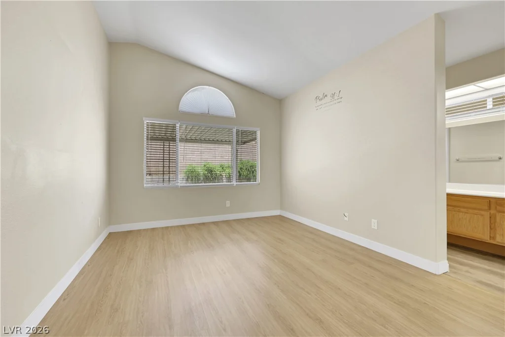 7664 Little Valley, Las Vegas, NV 89147