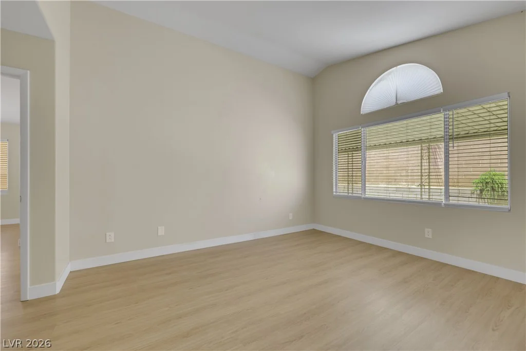 7664 Little Valley, Las Vegas, NV 89147