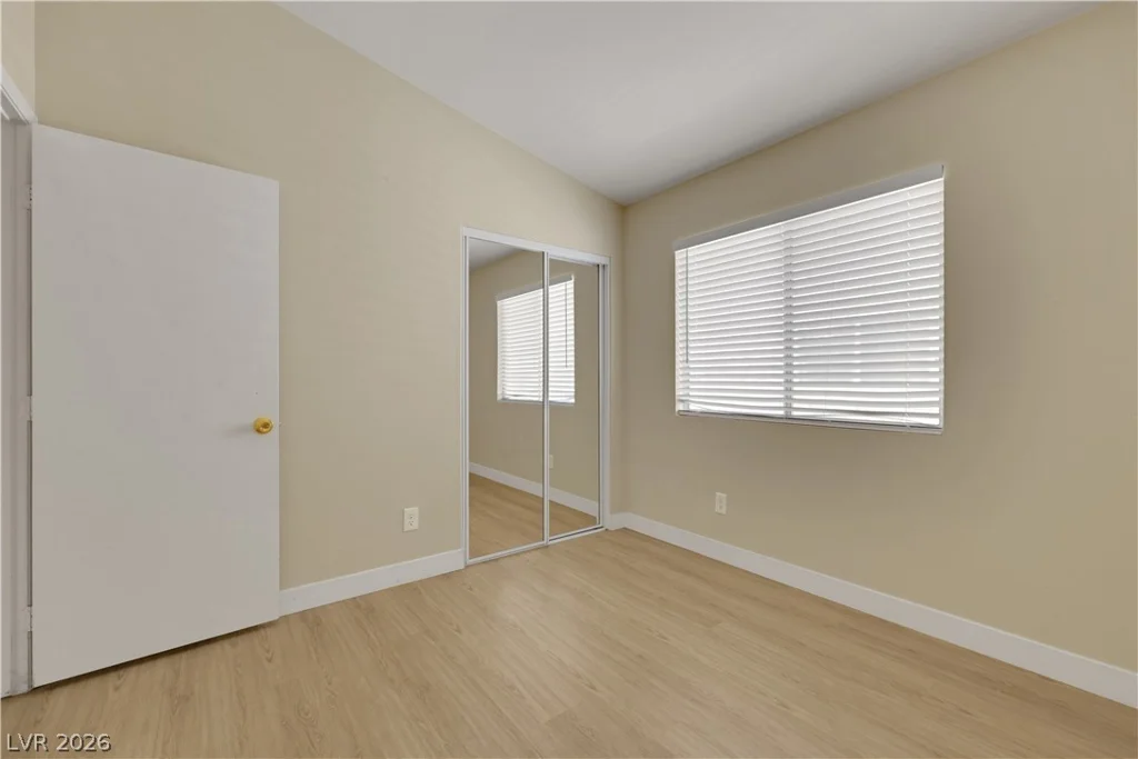 7664 Little Valley, Las Vegas, NV 89147