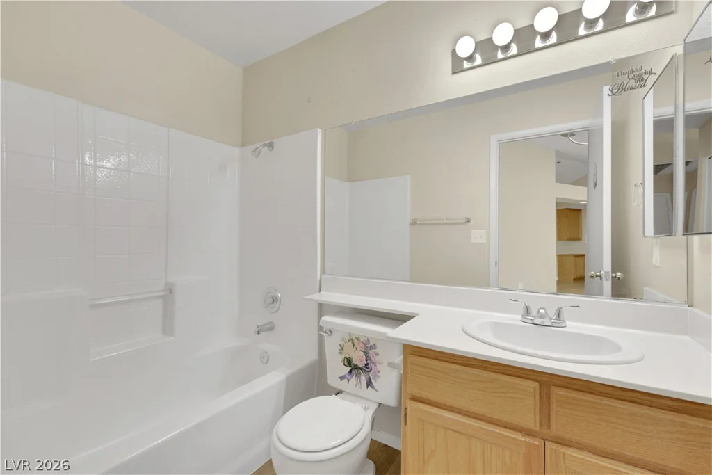 7664 Little Valley, Las Vegas, NV 89147