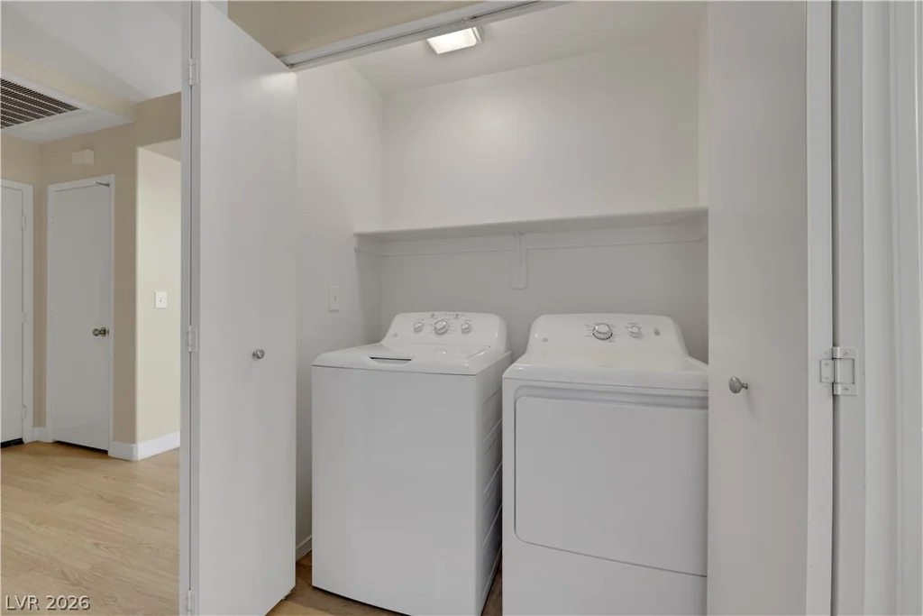 7664 Little Valley, Las Vegas, NV 89147