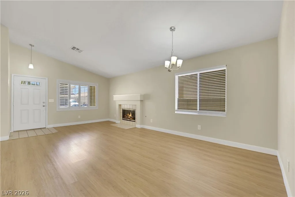 7664 Little Valley, Las Vegas, NV 89147