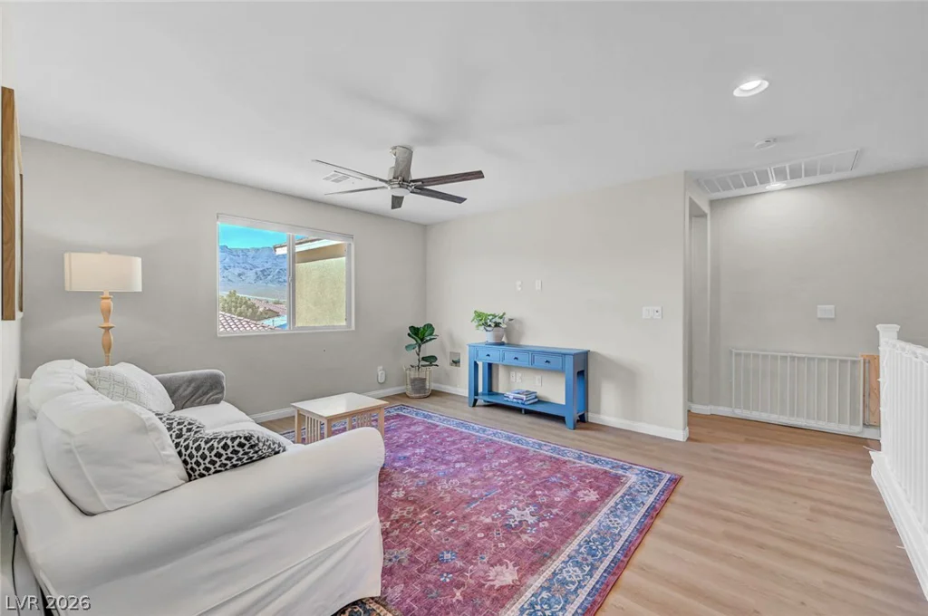5560 Honey Creek, Las Vegas, NV 89131