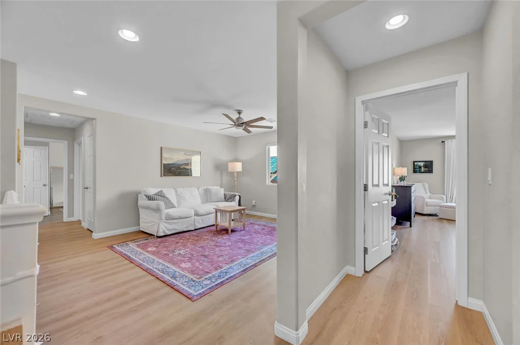 5560 Honey Creek, Las Vegas, NV 89131