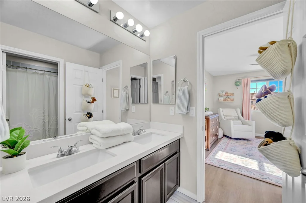 5560 Honey Creek, Las Vegas, NV 89131