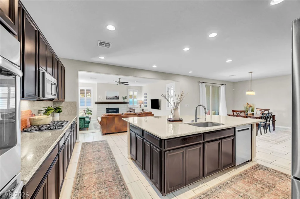 5560 Honey Creek, Las Vegas, NV 89131