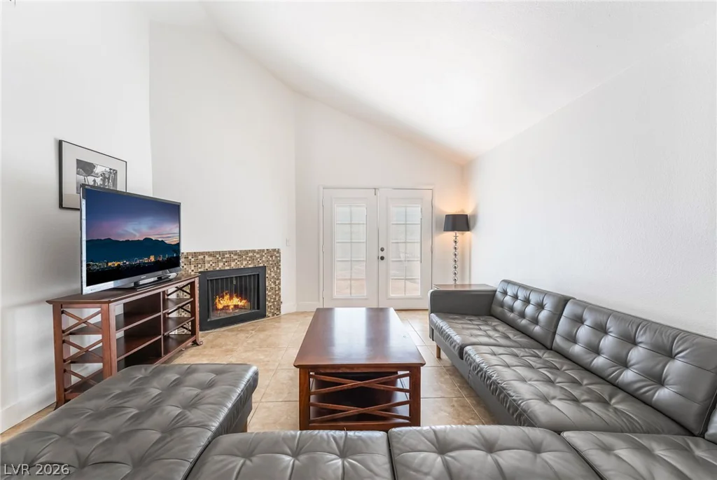 2989 Bel Air, Las Vegas, NV 89109